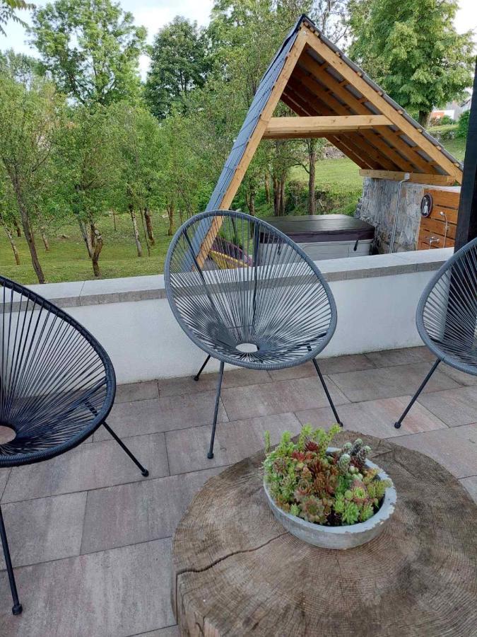Apartman Hana Apartment Dreznik Grad Bagian luar foto
