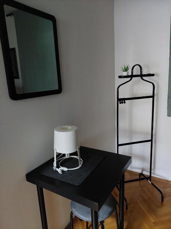 Apartman Hana Apartment Dreznik Grad Bagian luar foto