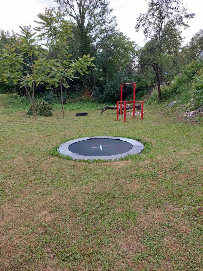 Apartman Hana Apartment Dreznik Grad Bagian luar foto