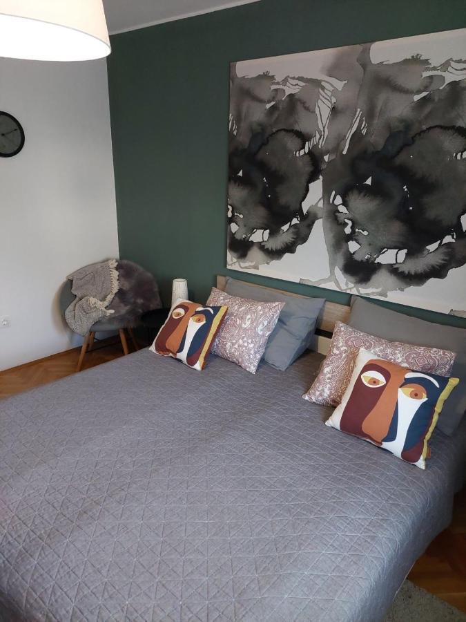 Apartman Hana Apartment Dreznik Grad Bagian luar foto